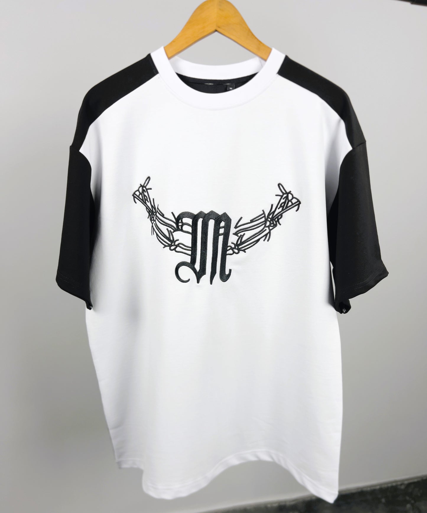 Necklace T-shirt (Oversized)