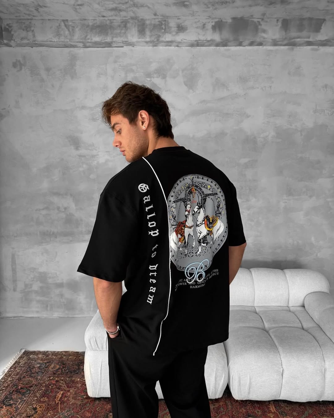 Goat T-shirt (Oversized)