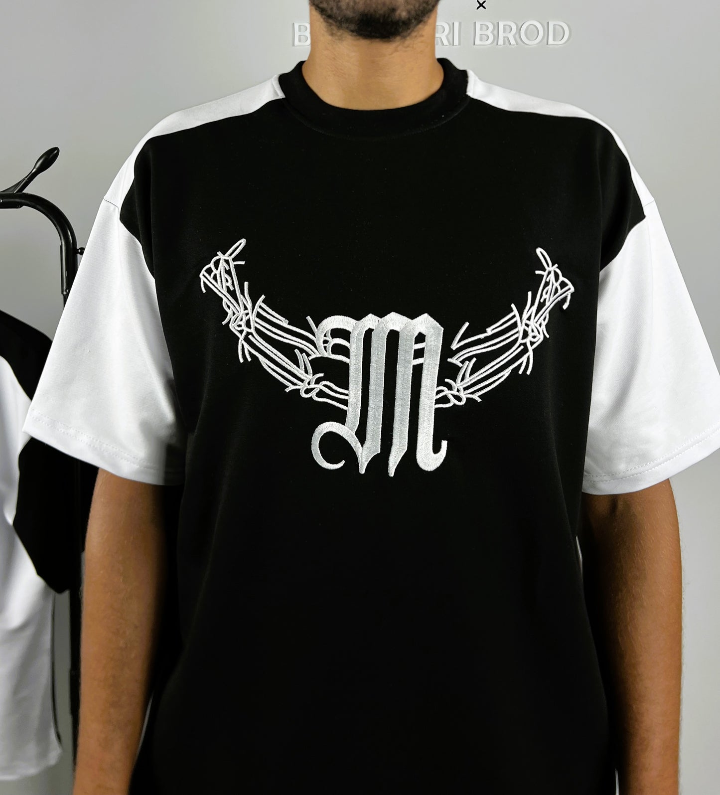 Necklace T-shirt (Oversized)
