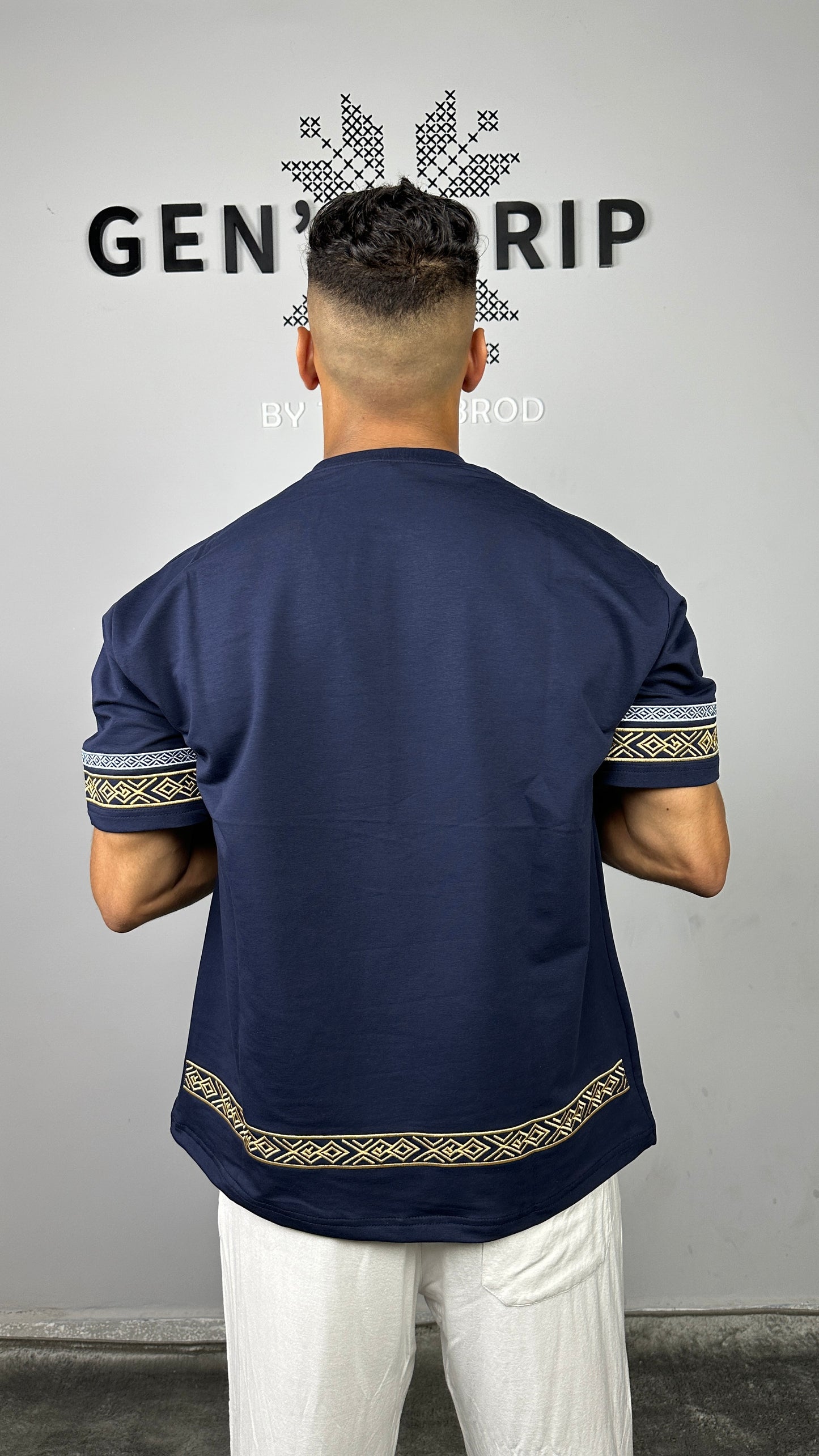 Iconic T-Shirt (Oversized)