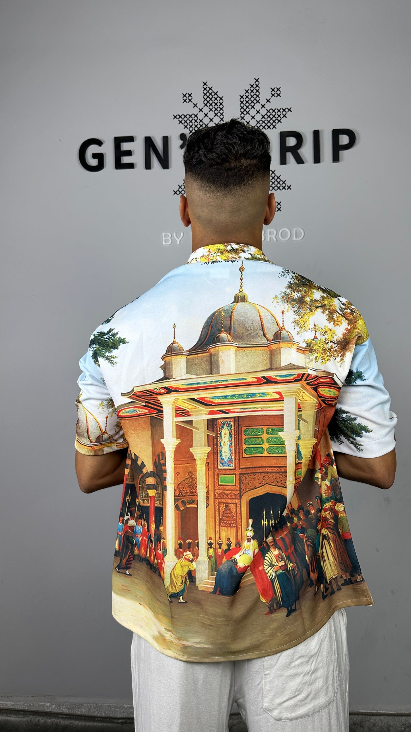 Palace Shirt (Oversized)