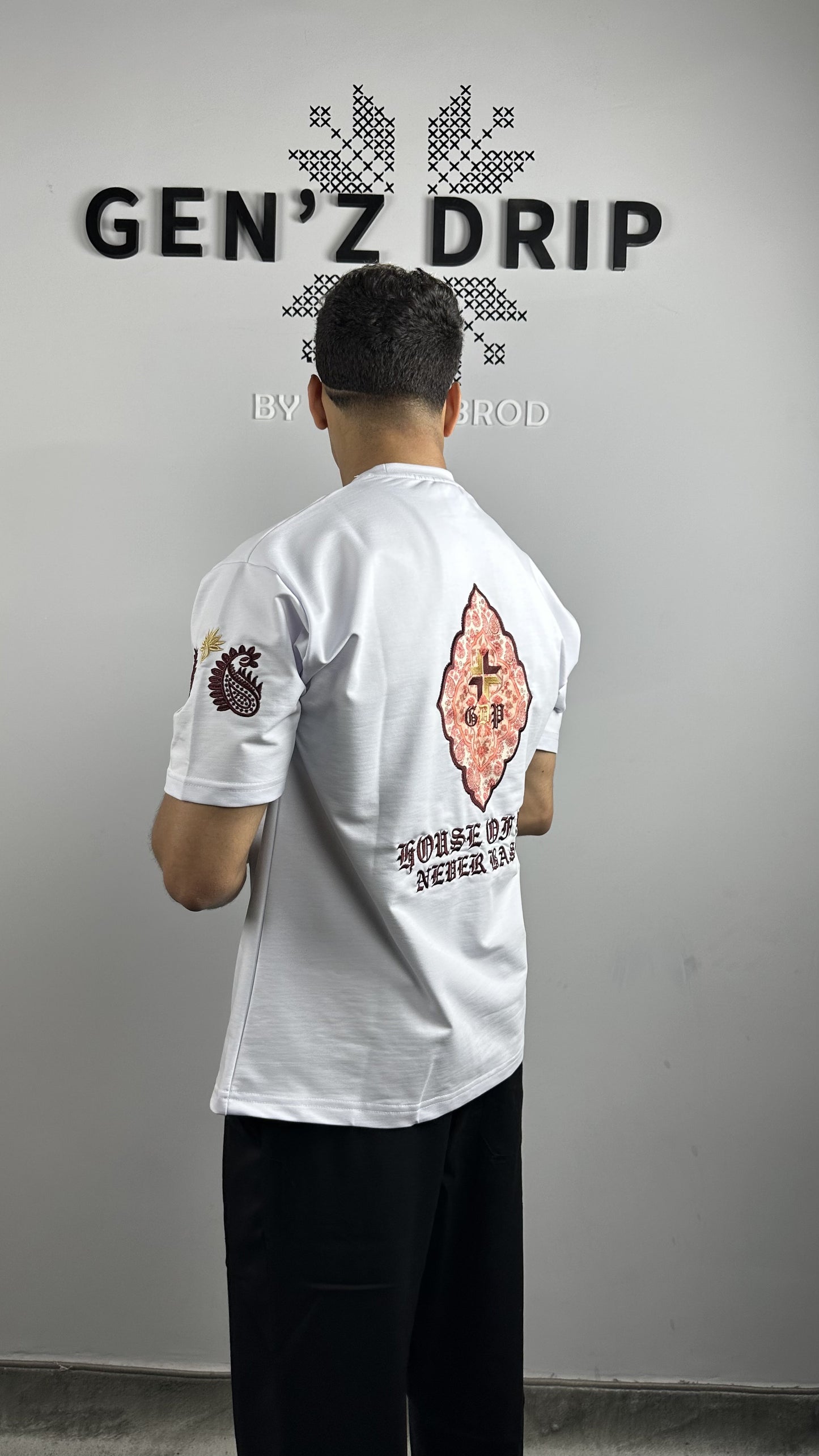 Never Basic T-shirt (Oversized)